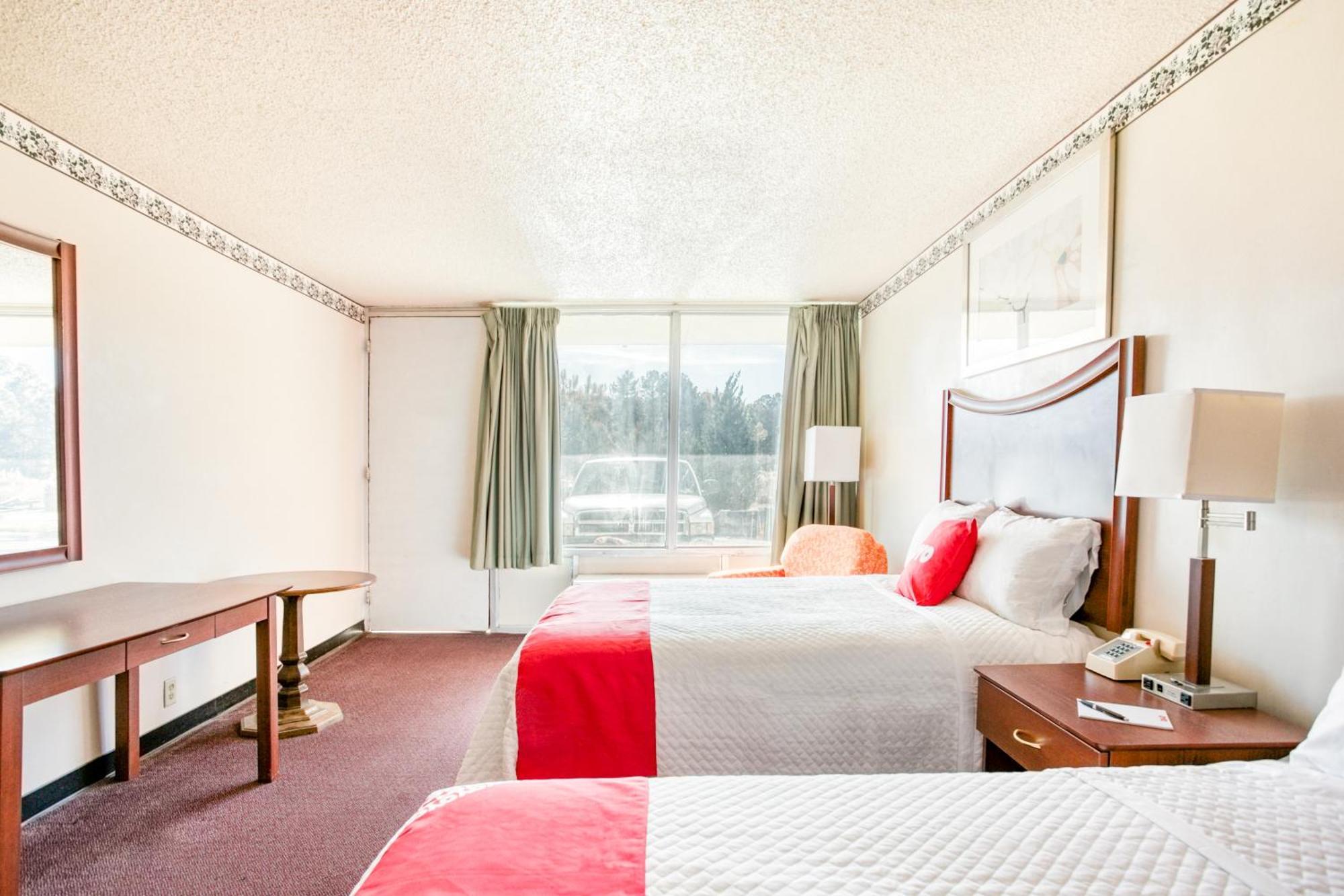 Oyo Hotel Petersburg Va - Templeton Dış mekan fotoğraf